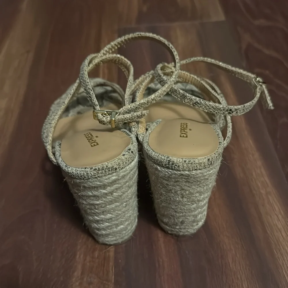Express Women's Faux Snakeskin Strappy Espadrille size 6